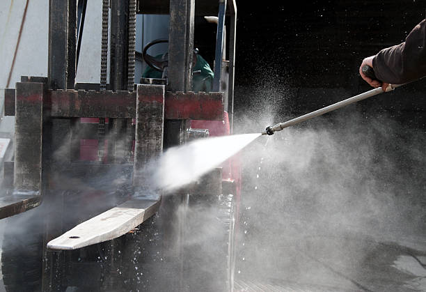 Best Factory Floor Cleaning  in Matheny, CA